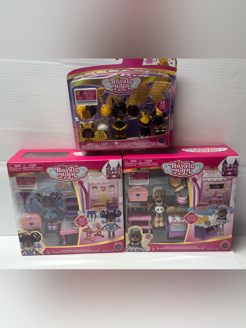 Royale High Dolls Fashion & Accessory Playset set of 3 With ROBLOX CODE NEW SEAL